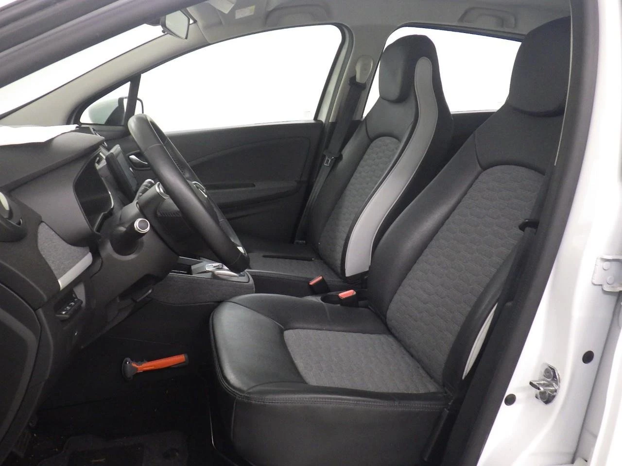 Renault Zoe R135 Zen CCS 52kw �������� 99% SoH ���������� | Mobile.bg � ����������� 5