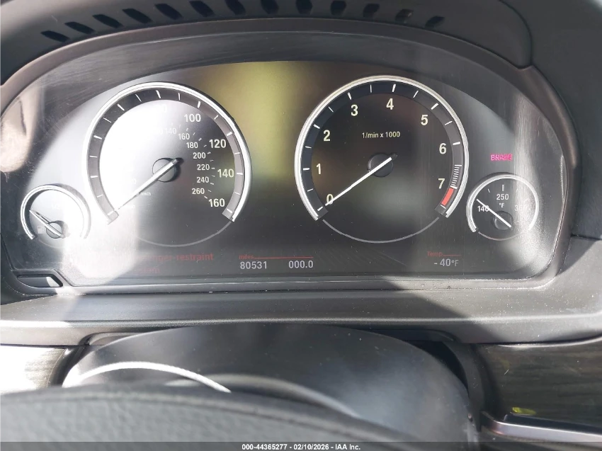 BMW 550 i RWD* РЪЧКА* KEYLESS* АвтоКредит(ЦЕНА ДО БГ) - изображение 10