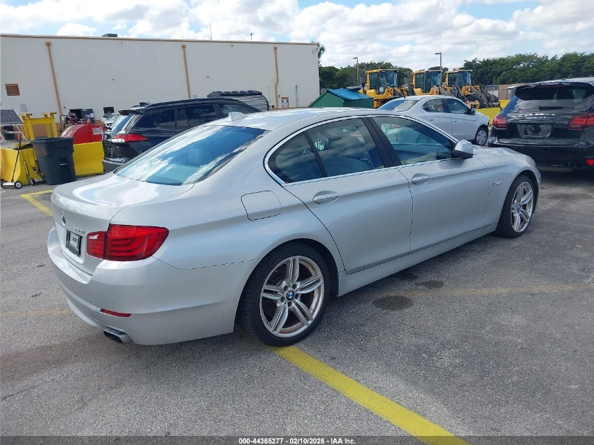 BMW 550 i RWD* РЪЧКА* KEYLESS* АвтоКредит(ЦЕНА ДО БГ) - изображение 7