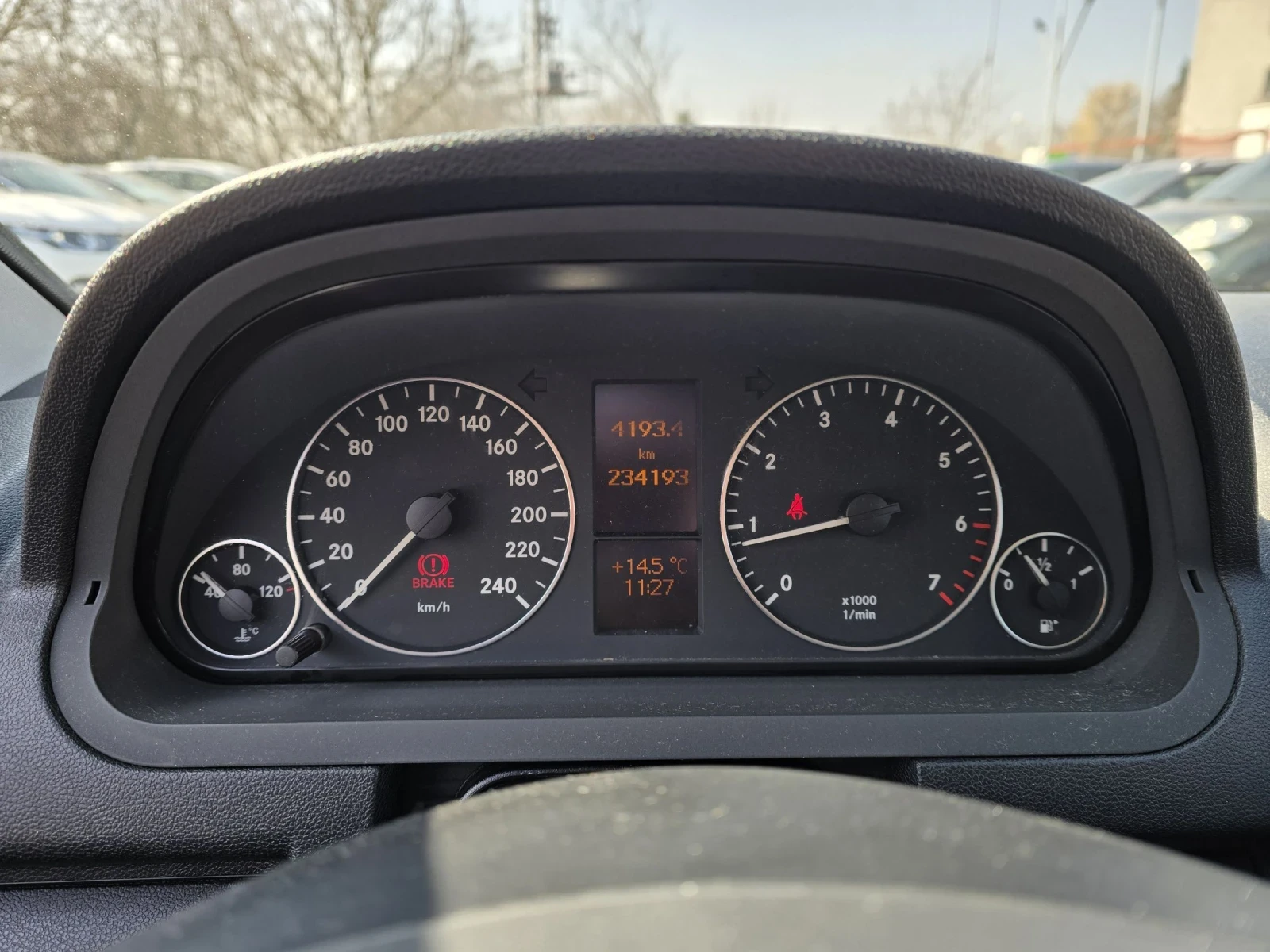 Mercedes-Benz A 170 1.7i 116к.с Топ състояние , снимка 17 - Автомобили и джипове - 53825740