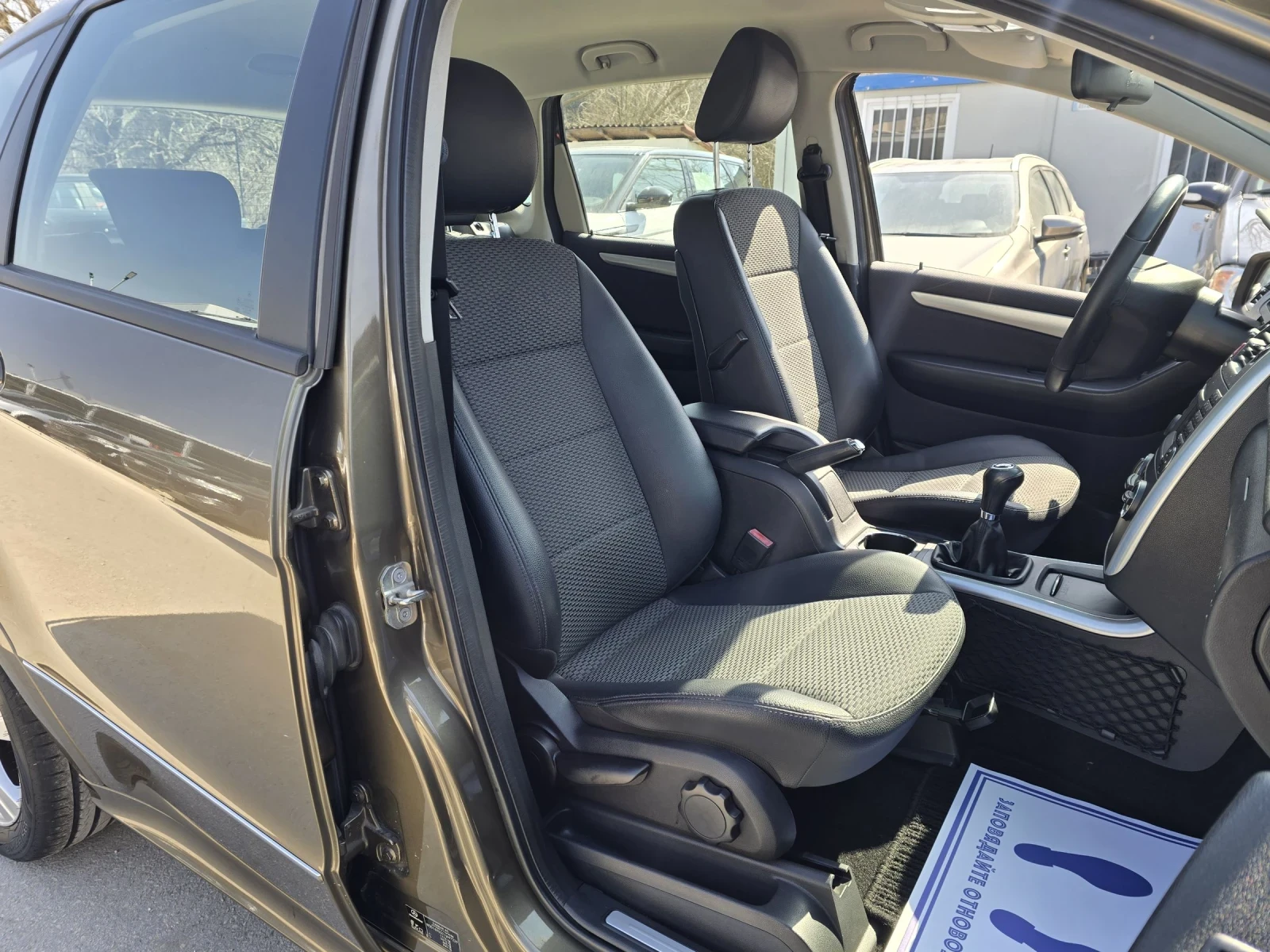 Mercedes-Benz A 170 1.7i 116к.с Топ състояние , снимка 13 - Автомобили и джипове - 53825740