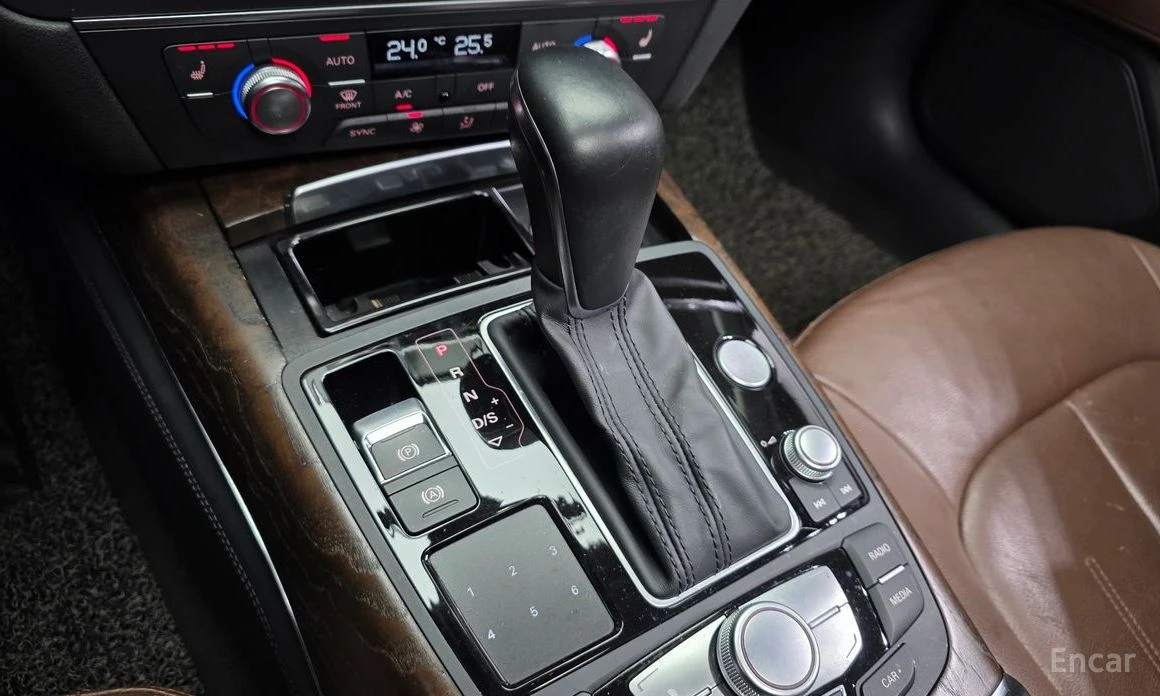 Audi A7 3.0 TDI* BOSE* DISTRONIC* HEAD-UP* 360 CAM* ШИБИДА, снимка 15 - Автомобили и джипове - 53885590