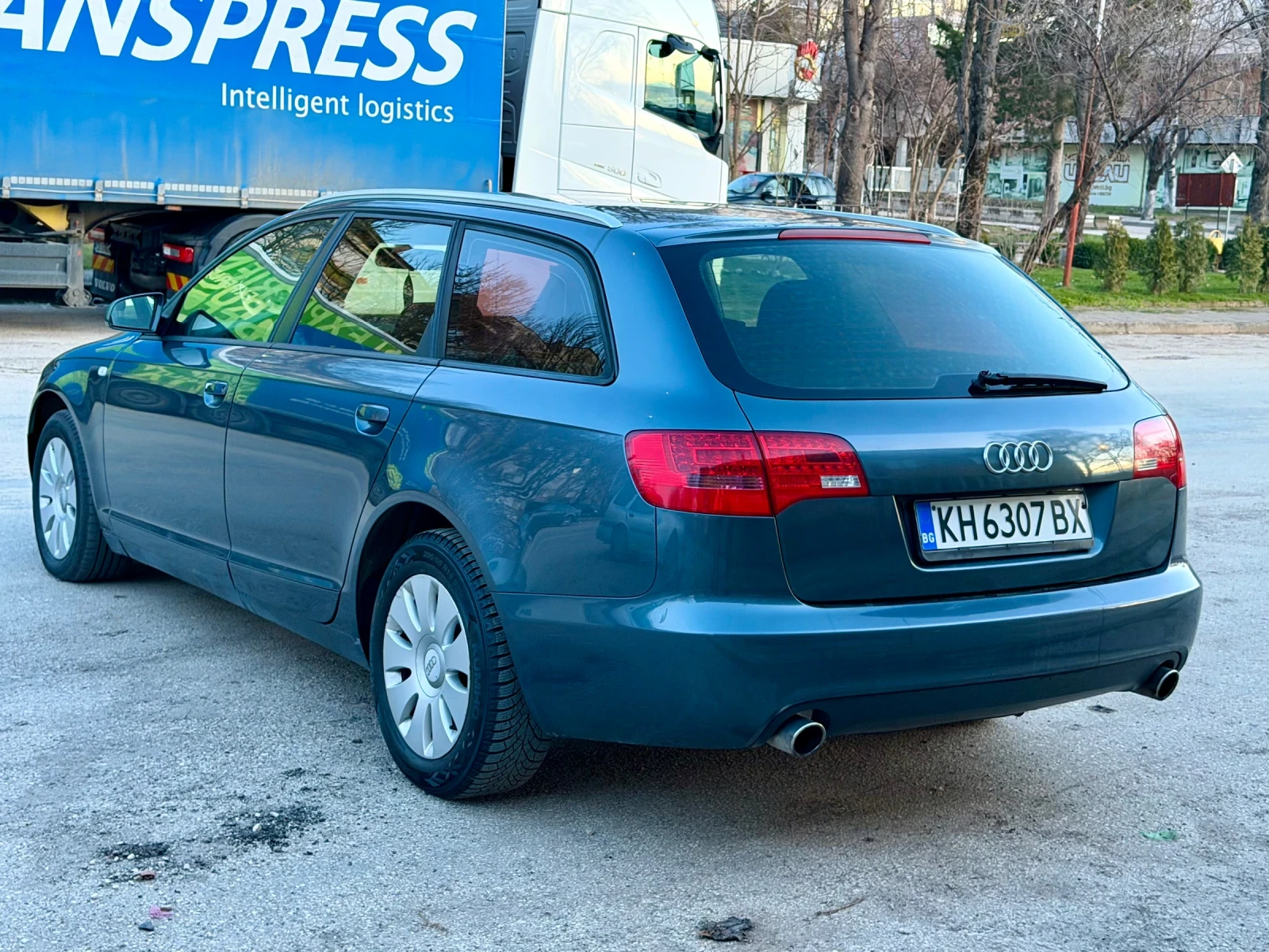 Audi A6 2.4 Бензин, снимка 4 - Автомобили и джипове - 53906663