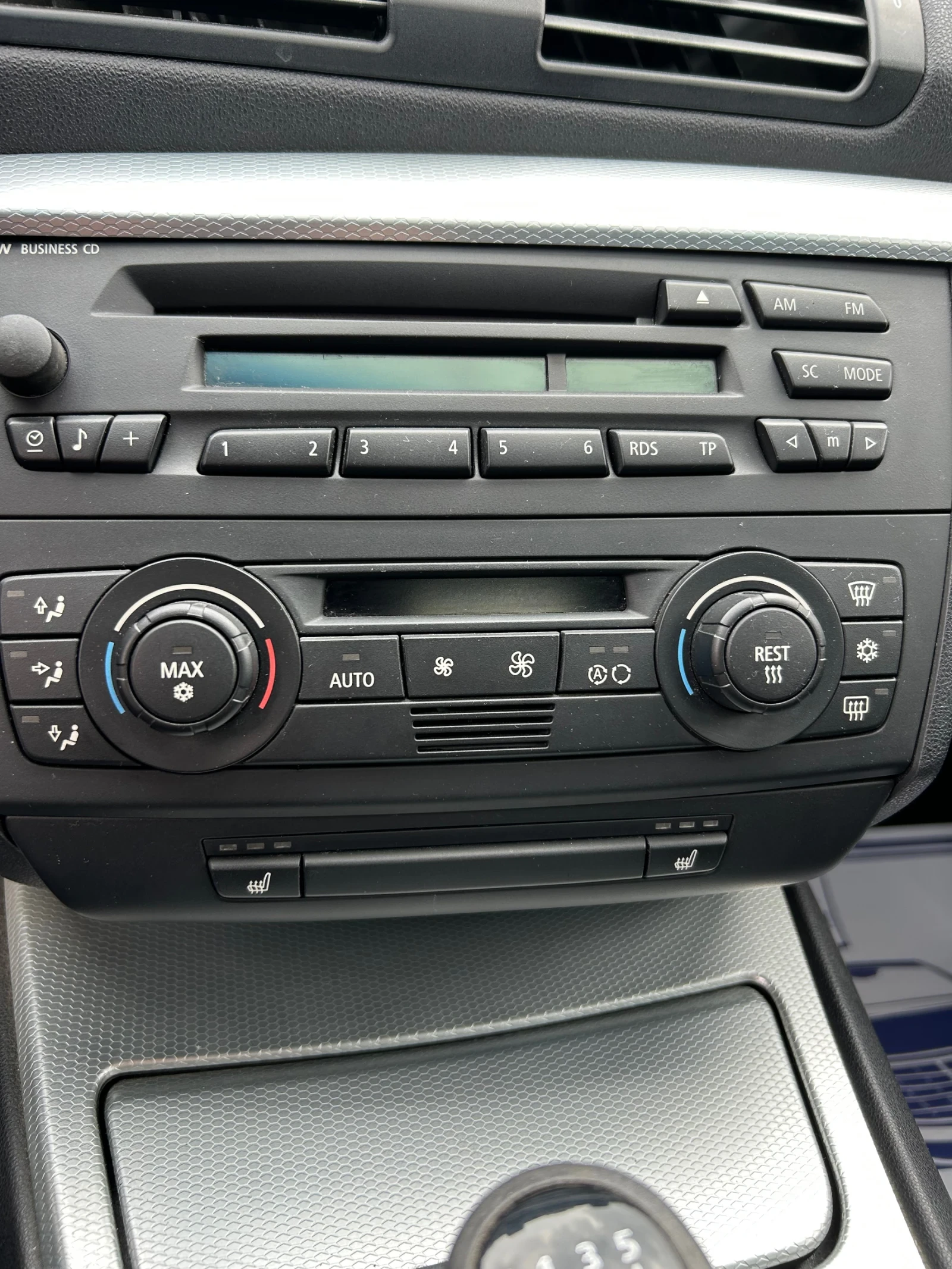 BMW 120 М47 MPACK FULL, снимка 11 - Автомобили и джипове - 53925505