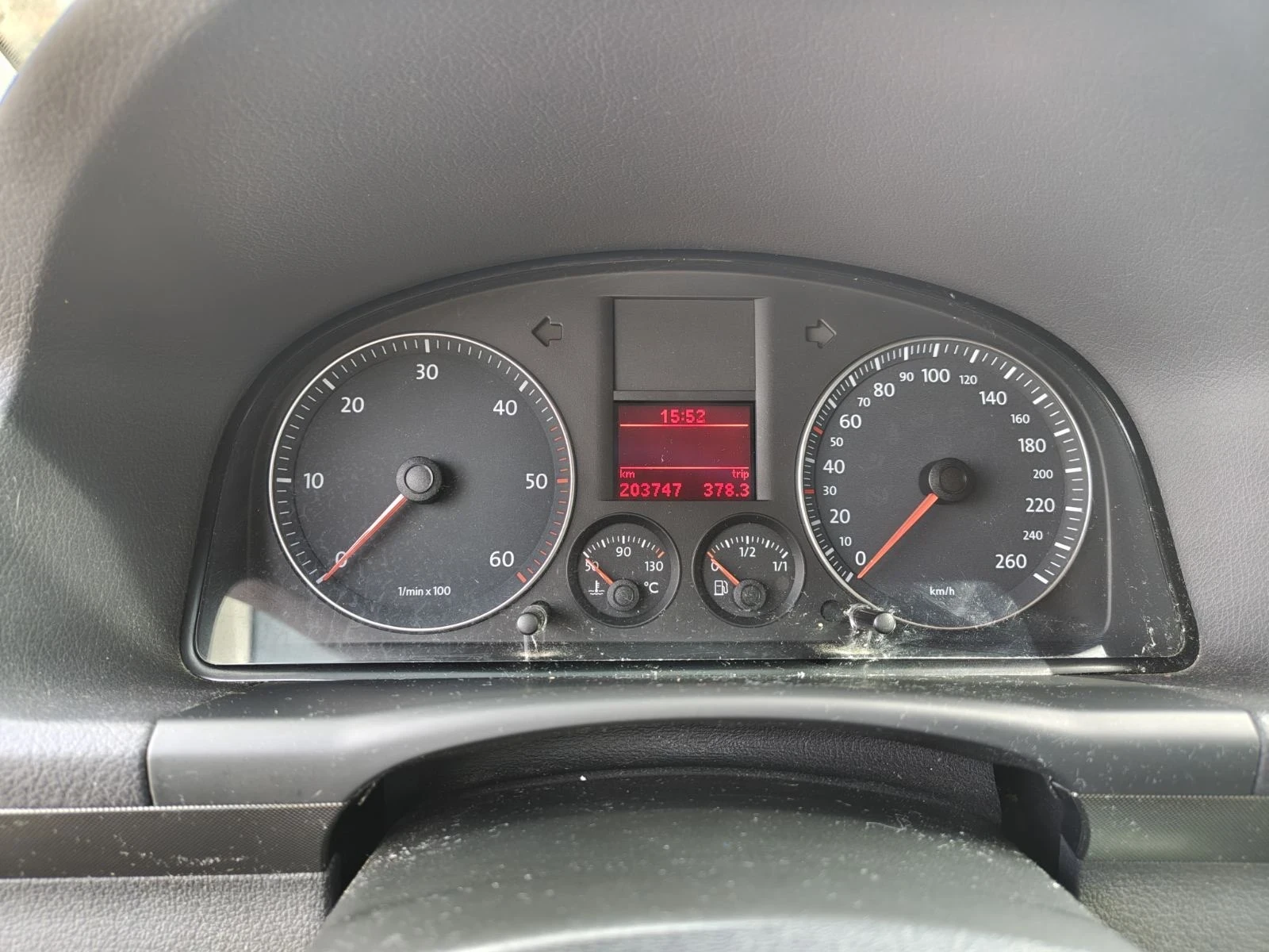 VW Touran, снимка 11 - Автомобили и джипове - 54231191