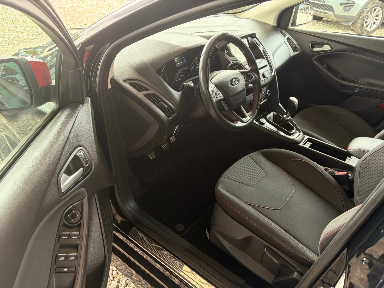 Ford Focus 2.0 D ST-LINE, снимка 2 - Автомобили и джипове - 54420670