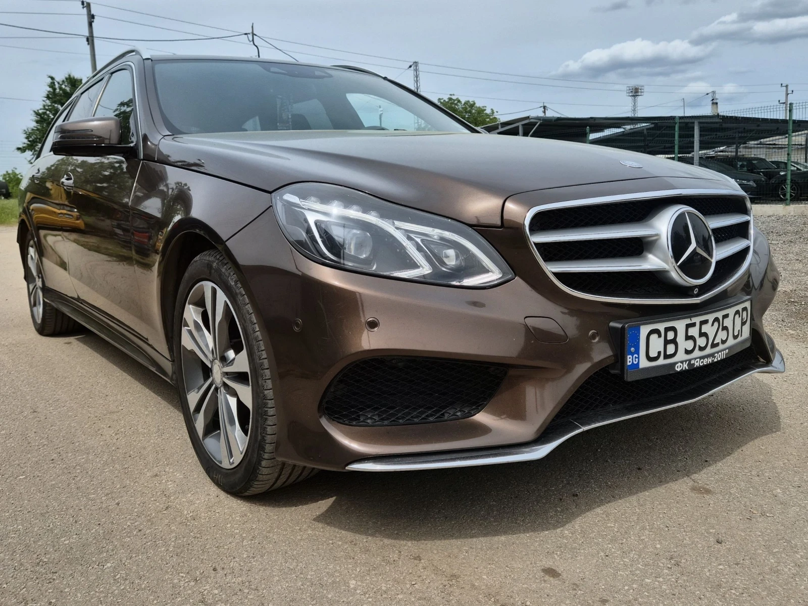 Mercedes-Benz E 220 2.2CDI AVANGARD 9G, снимка 3 - Автомобили и джипове - 54481481