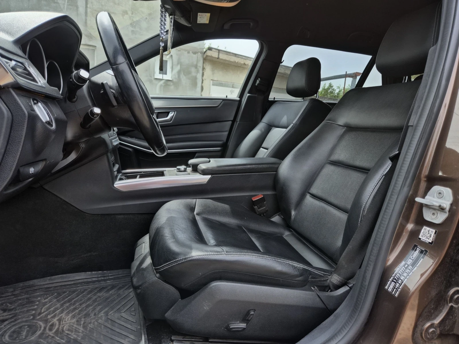 Mercedes-Benz E 220 2.2CDI AVANGARD 9G, снимка 9 - Автомобили и джипове - 54481481