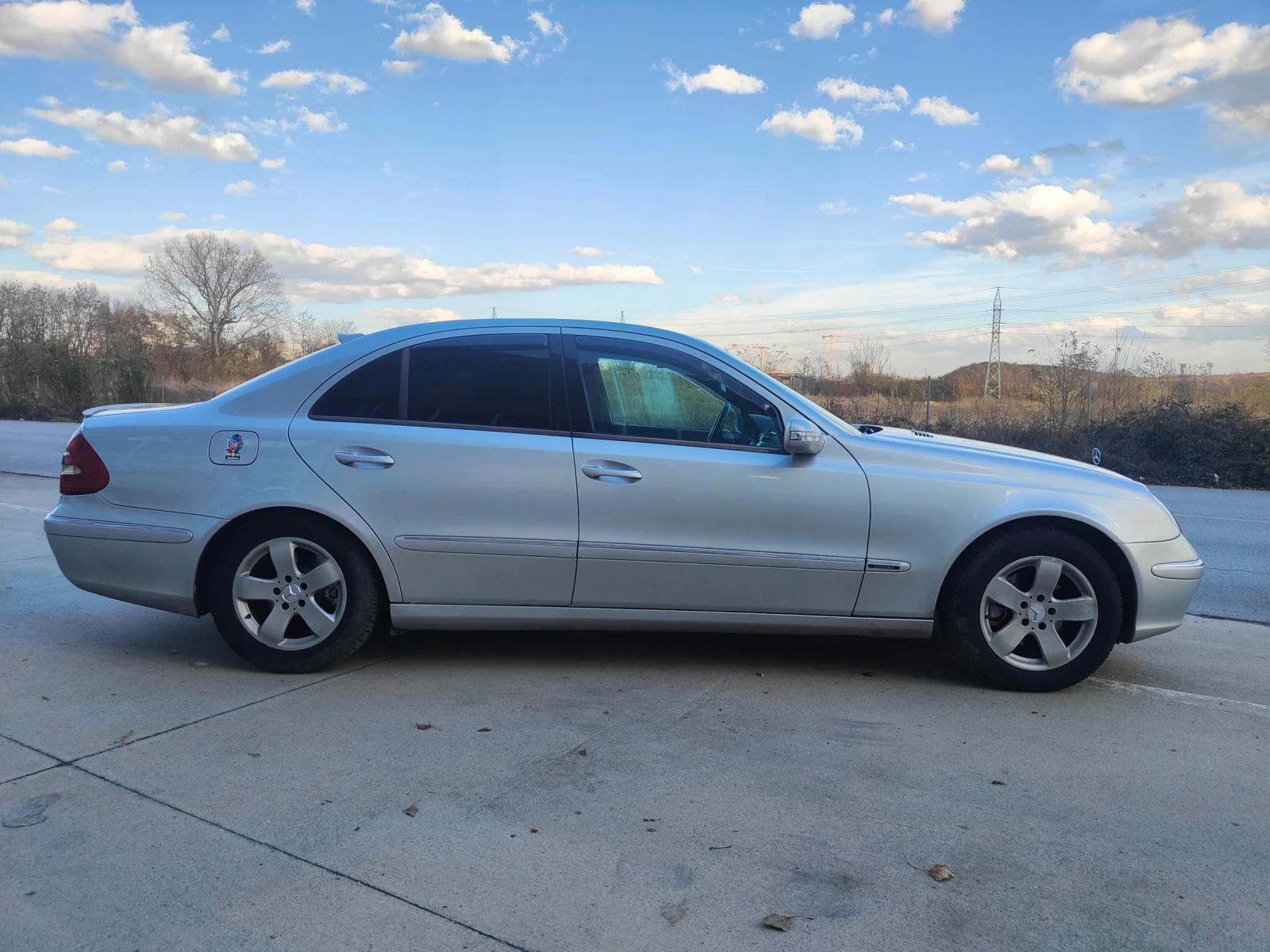 Mercedes-Benz E 220, снимка 6 - Автомобили и джипове - 54528739