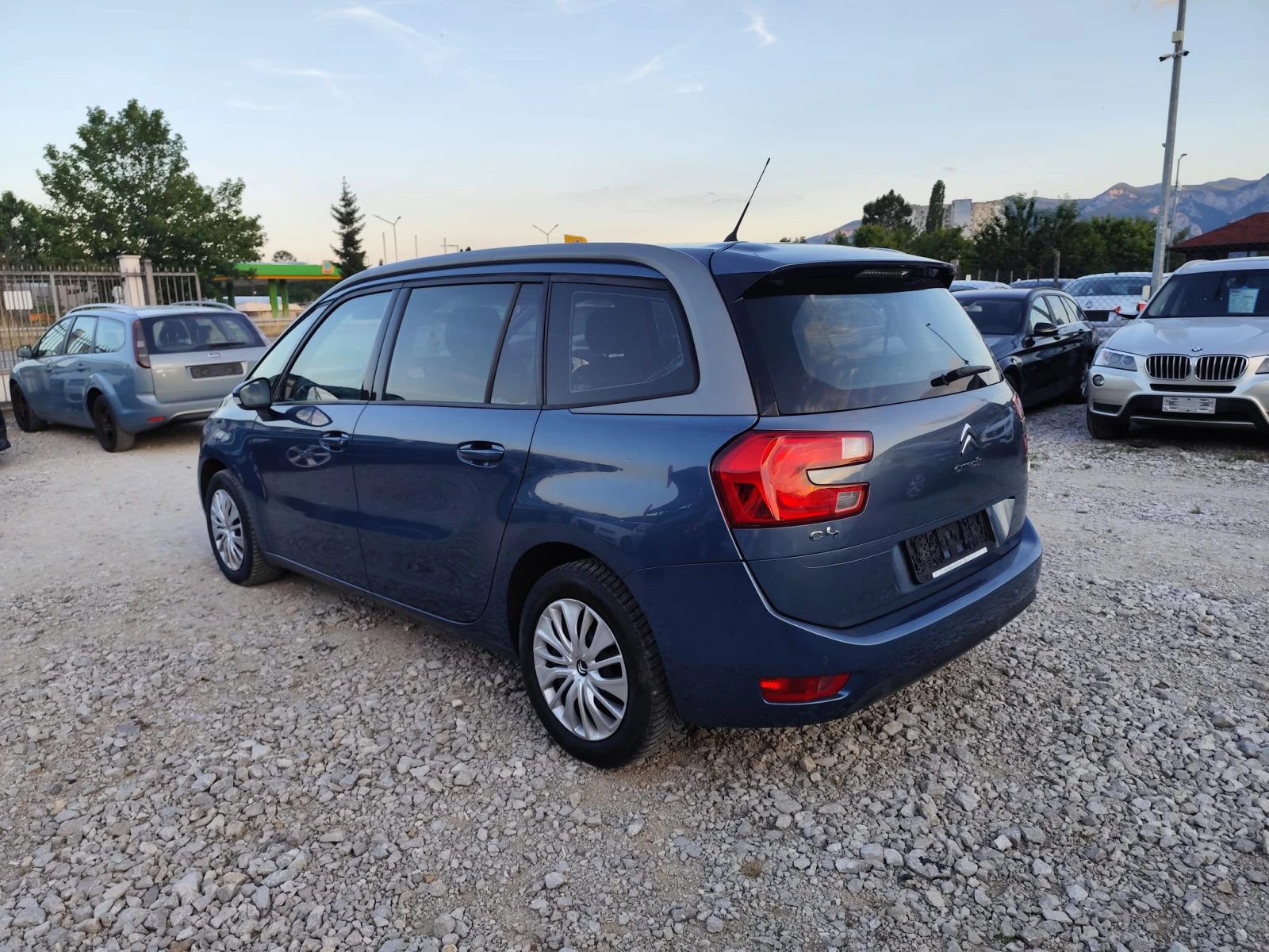 Citroen C4 Picasso 1.6 дизел Автомат, снимка 8 - Автомобили и джипове - 54971695
