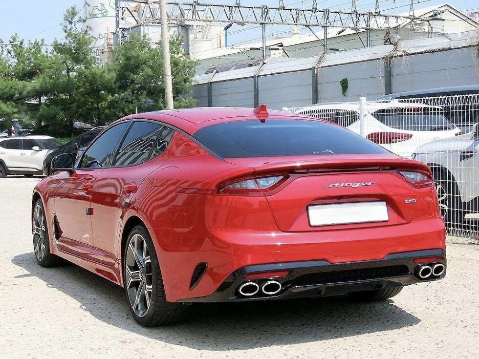 Kia Stinger 2.0 Turbo 4WD Platinum, снимка 4 - Автомобили и джипове - 55693084