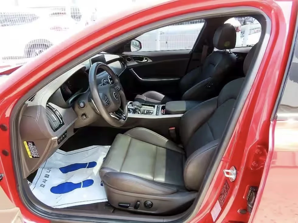 Kia Stinger 2.0 Turbo 4WD Platinum, снимка 5 - Автомобили и джипове - 55693084