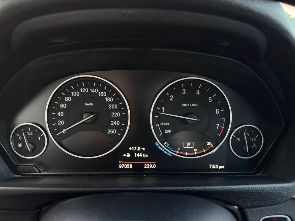 BMW 330 * i xDrive* Keyless* СЕРВИЗНА ИСТОРИЯ* АВТОКРЕДИТ*, снимка 10 - Автомобили и джипове - 55788960