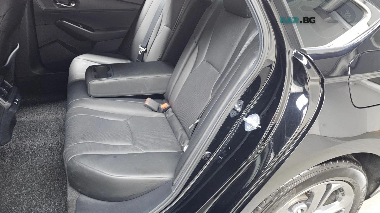 Honda Accord DISTRONIC* ПОДГРЕВ* КАМЕРА* SUNROOF* KEYLESS* , снимка 11 - Автомобили и джипове - 55819925
