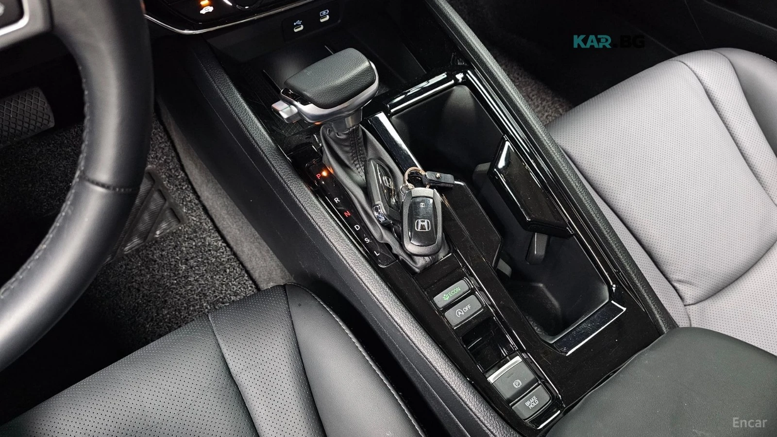 Honda Accord DISTRONIC* ПОДГРЕВ* КАМЕРА* SUNROOF* KEYLESS* , снимка 12 - Автомобили и джипове - 55819925