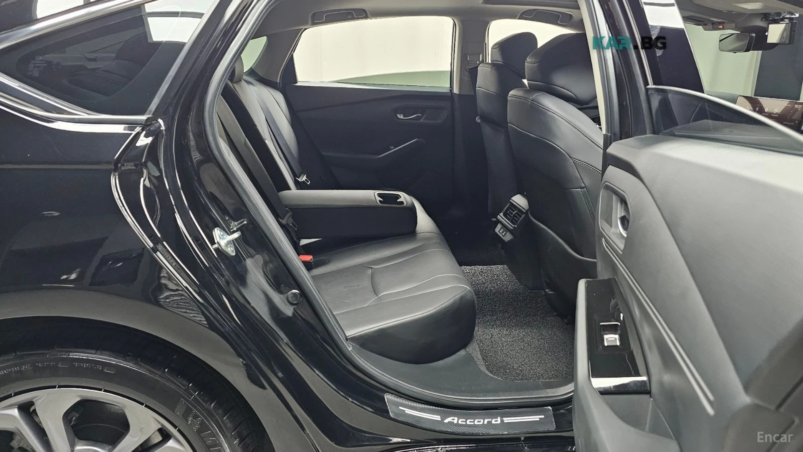 Honda Accord DISTRONIC* ПОДГРЕВ* КАМЕРА* SUNROOF* KEYLESS* , снимка 10 - Автомобили и джипове - 55819925