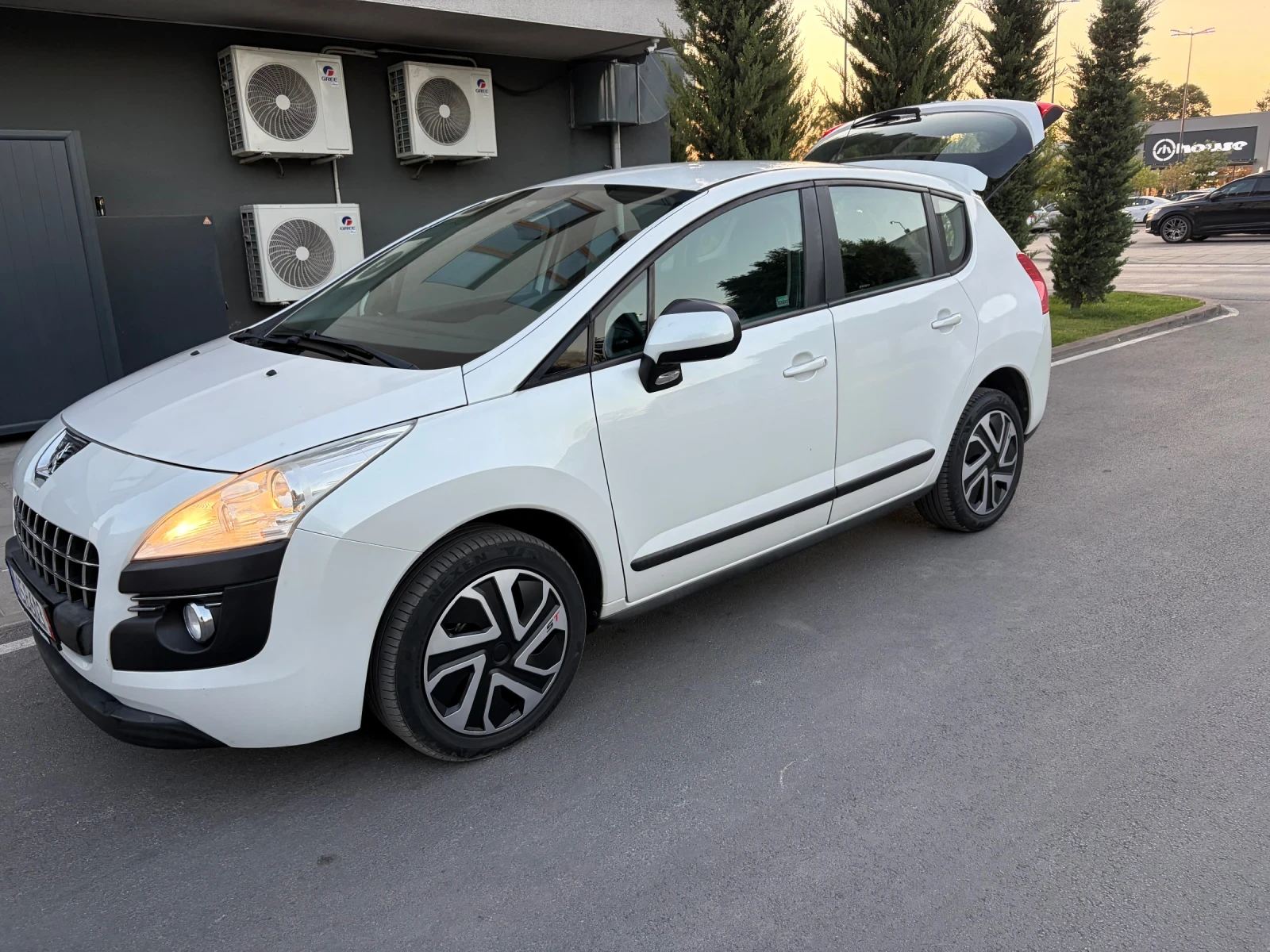 Peugeot 3008 1.6 HDI, снимка 5 - Автомобили и джипове - 56135997