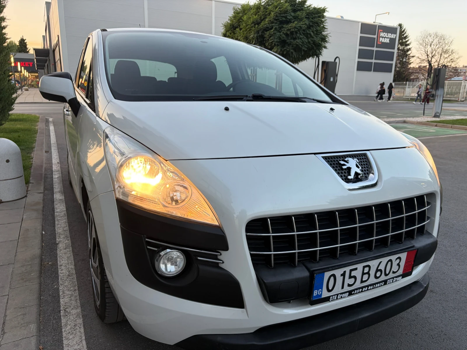 Peugeot 3008 1.6 HDI, снимка 2 - Автомобили и джипове - 56135997