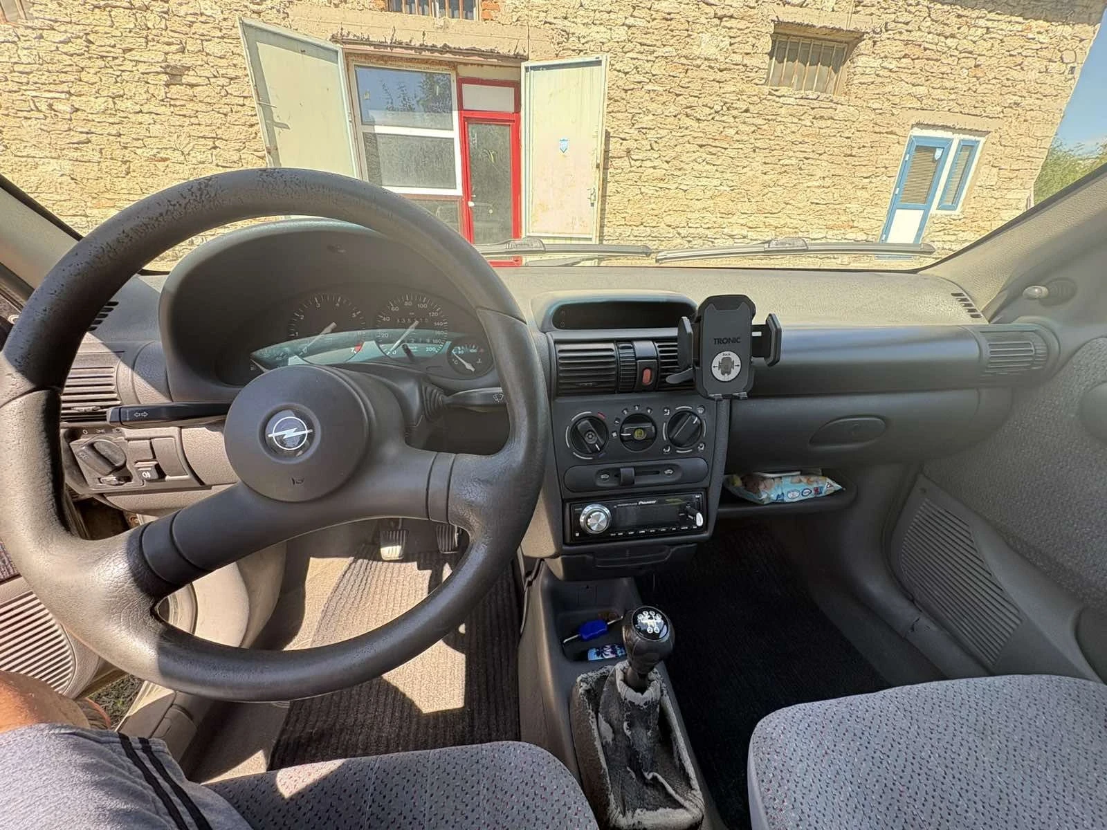 Opel Corsa, снимка 5 - Автомобили и джипове - 56196064