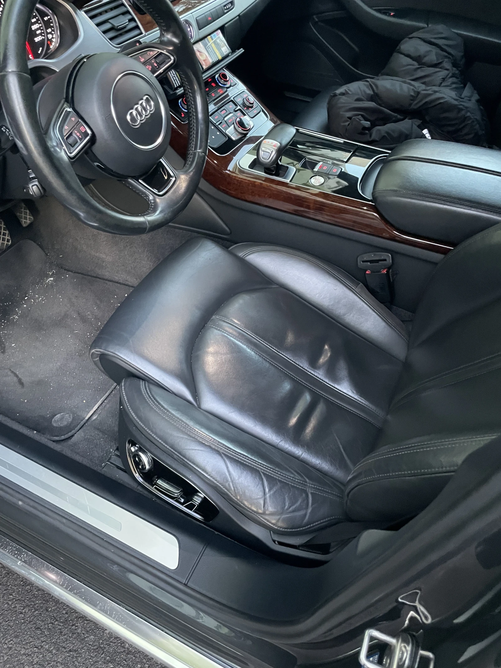 Audi A8, снимка 10 - Автомобили и джипове - 56373192