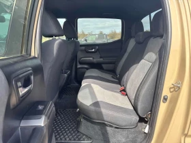 Toyota Tacoma * 4x4 Double Cab Auto SB * 2 КЛЮЧА* PANO* ПОДГРЕВ*, снимка 10