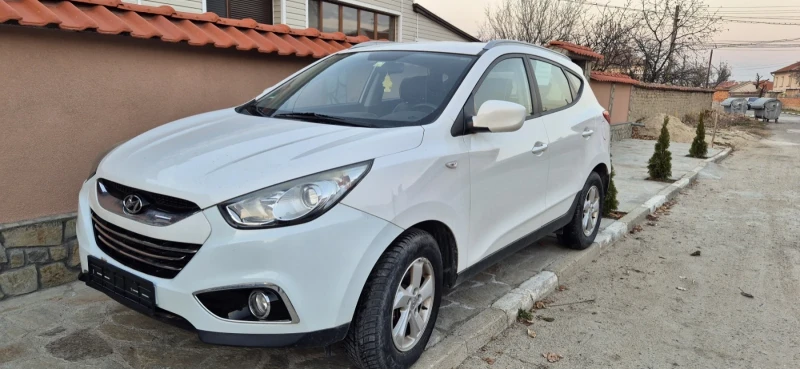 Hyundai IX35, снимка 2 - Автомобили и джипове - 48247235