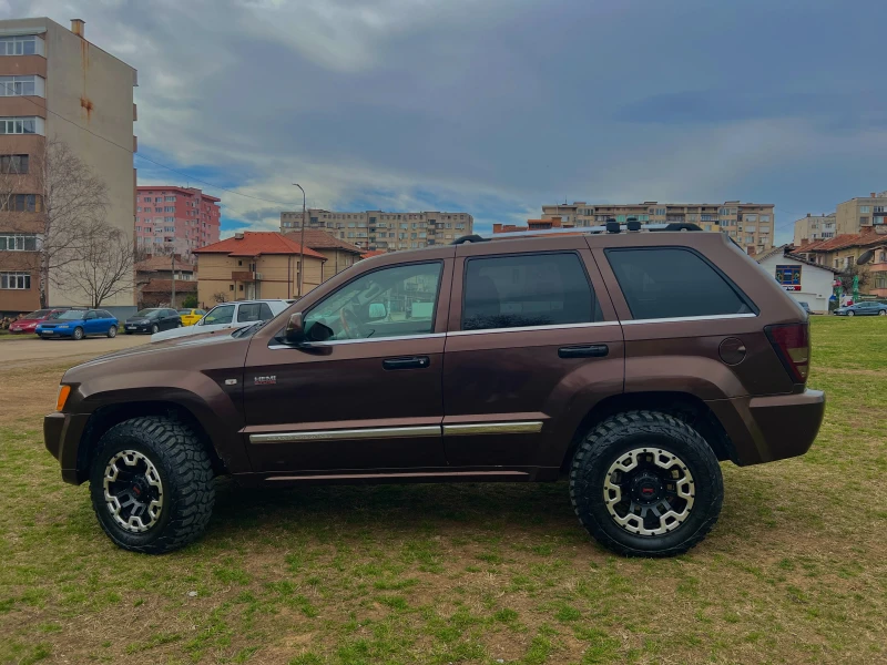 Jeep Grand cherokee HEMI Overland, снимка 1 - Автомобили и джипове - 49507227