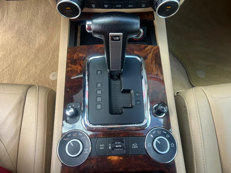 VW Touareg 3.0TDI AUTOMATIK KLIMATRONIK NAVI ЛИЗИНГ!!!, снимка 17 - Автомобили и джипове - 50289698