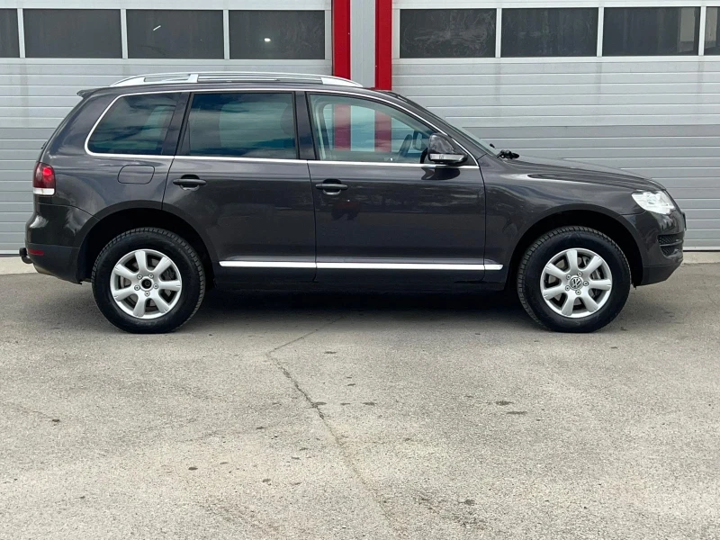 VW Touareg 3.0TDI AUTOMATIK KLIMATRONIK NAVI ЛИЗИНГ!!!, снимка 7 - Автомобили и джипове - 50289698