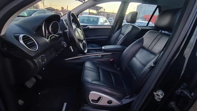 Mercedes-Benz ML 320 Sport, снимка 11 - Автомобили и джипове - 52929313