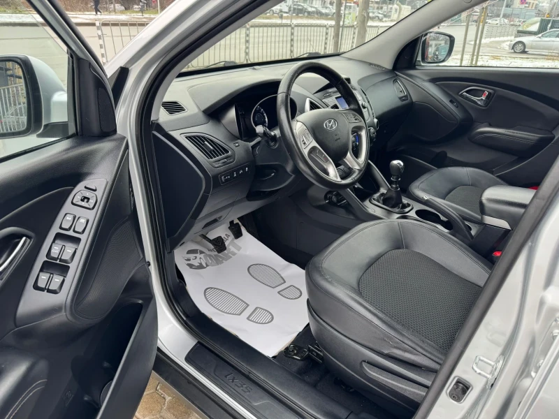 Hyundai IX35 2.0CRDi/4x4/КОЖА, снимка 6 - Автомобили и джипове - 53187097