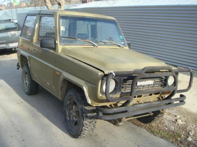 Daihatsu Rocky 2.0 8V, снимка 2 - Автомобили и джипове - 46834292