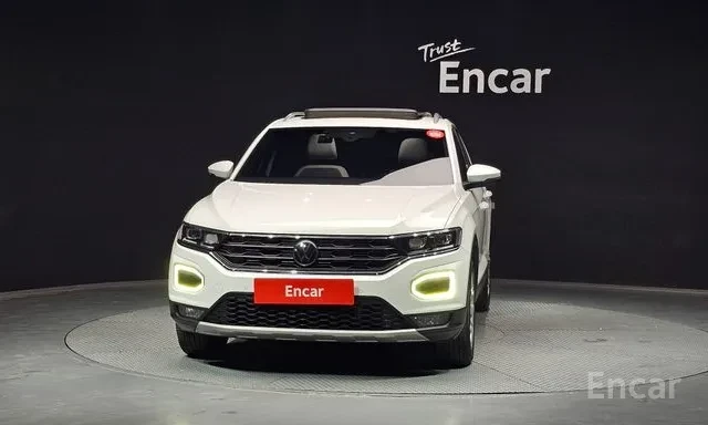 VW T-Roc, снимка 3 - Автомобили и джипове - 54127609