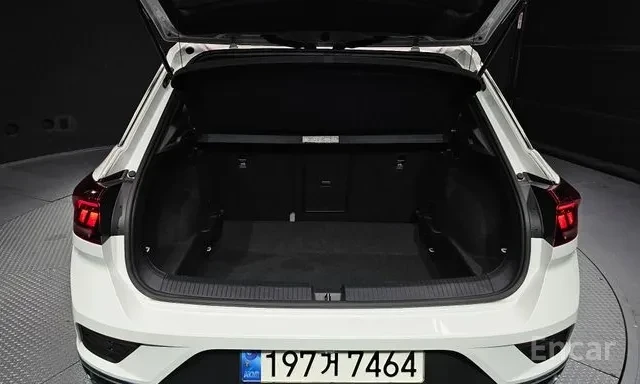 VW T-Roc, снимка 15 - Автомобили и джипове - 54127609