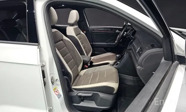 VW T-Roc, снимка 9 - Автомобили и джипове - 54127609