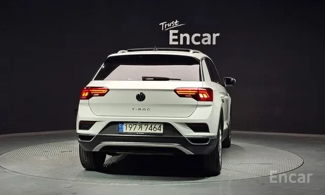 VW T-Roc, снимка 4 - Автомобили и джипове - 54127609