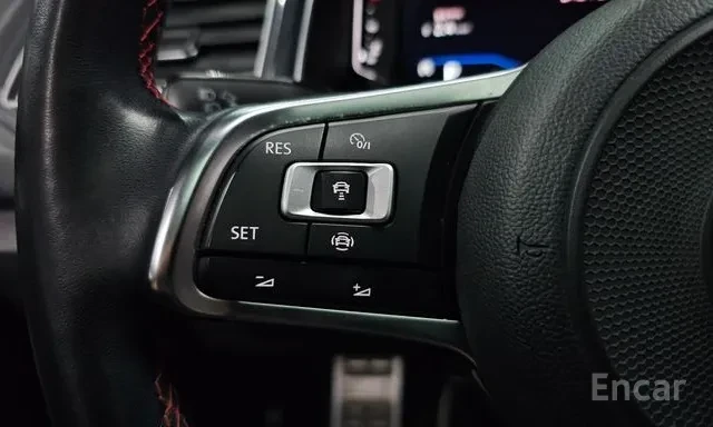 VW T-Roc, снимка 14 - Автомобили и джипове - 54127609