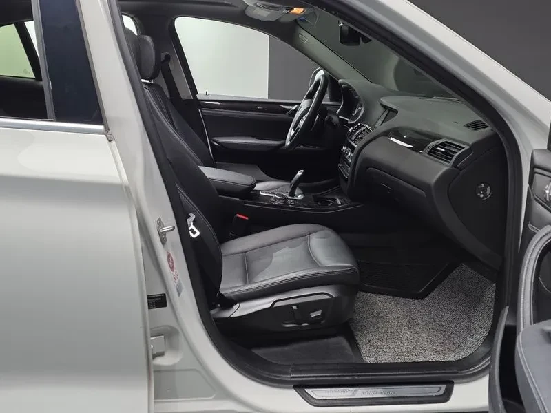 BMW X4 xDrive 20D, снимка 11 - Автомобили и джипове - 55352069