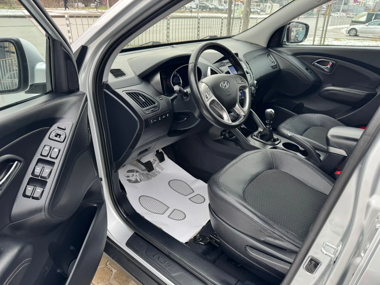 Hyundai IX35 2.0CRDi/4x4/КОЖА - изображение 6