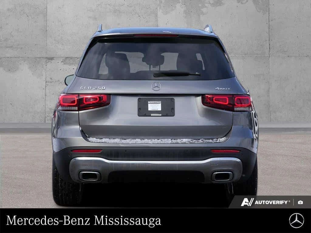 Mercedes-Benz GLB * TECH PKG | PREMIUM PKG * CARFAX * ЦЕНА ДО БГ, снимка 5 - Автомобили и джипове - 53926845