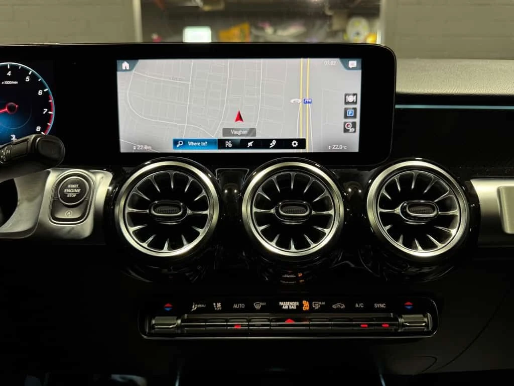 Mercedes-Benz GLB * GLB250 4MATIC NAVIGATION PREMIUM SPORT 360 CAM X, снимка 16 - Автомобили и джипове - 54082660