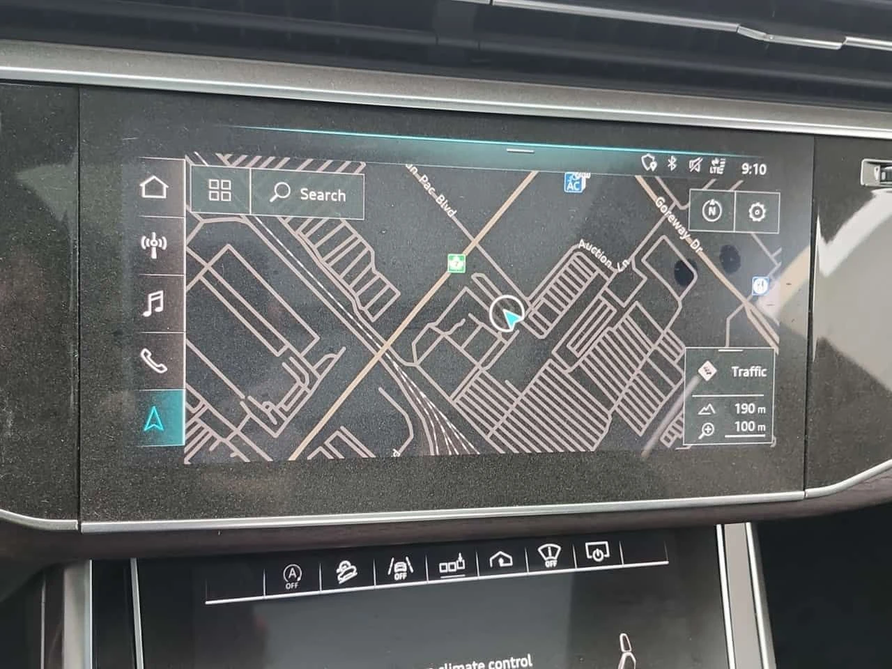 Audi Q8  TECHNIK /DIS/360/MATRIX/B&O/HUD, снимка 11 - Автомобили и джипове - 54134128