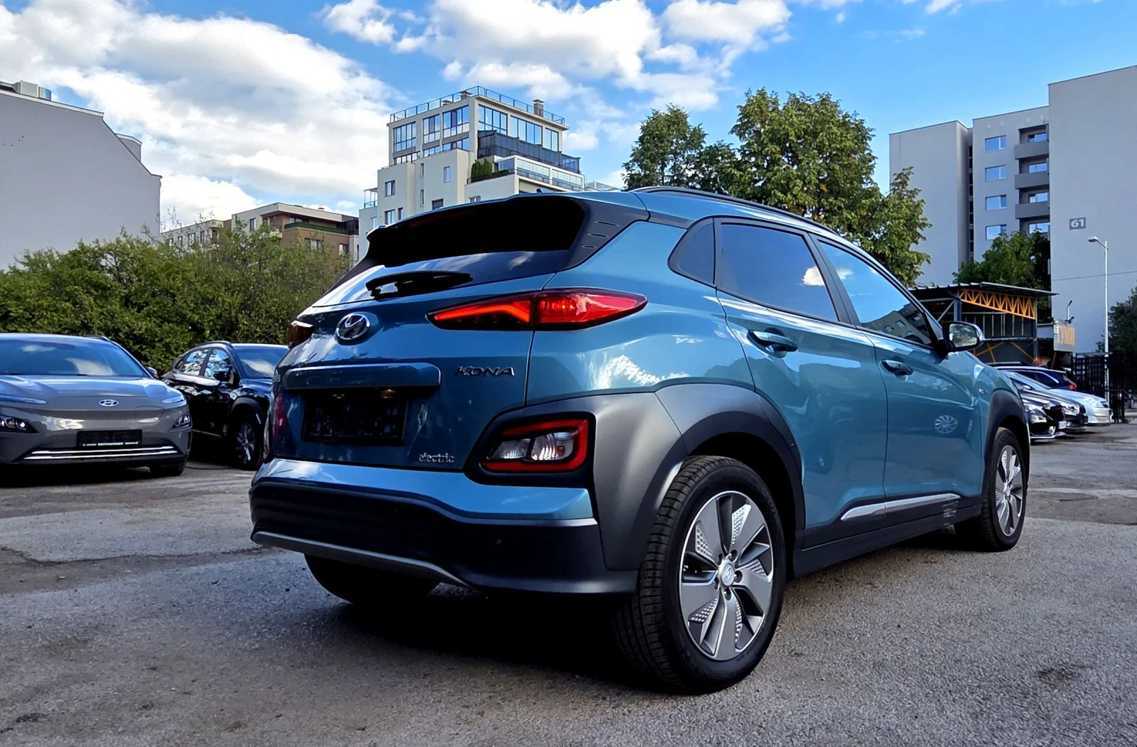 Hyundai Kona 64KWh/Premium/SOH100%, снимка 3 - Автомобили и джипове - 54444042