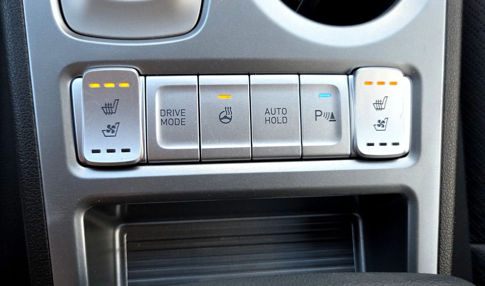 Hyundai Kona 64KWh/Premium/SOH100%, снимка 13 - Автомобили и джипове - 54444042