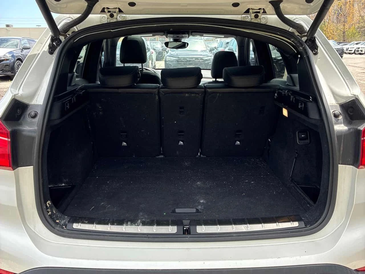 BMW X1 * xDrive28i * КАМЕРА * PANO * H/K * ПОДГРЕВ, снимка 13 - Автомобили и джипове - 54647718