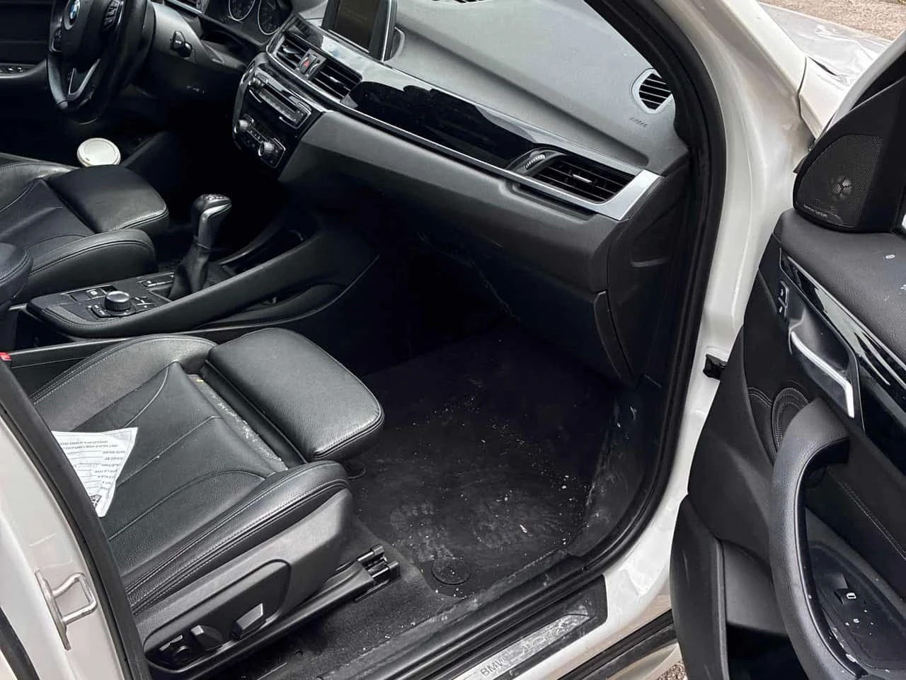 BMW X1 * xDrive28i * КАМЕРА * PANO * H/K * ПОДГРЕВ, снимка 15 - Автомобили и джипове - 54647718