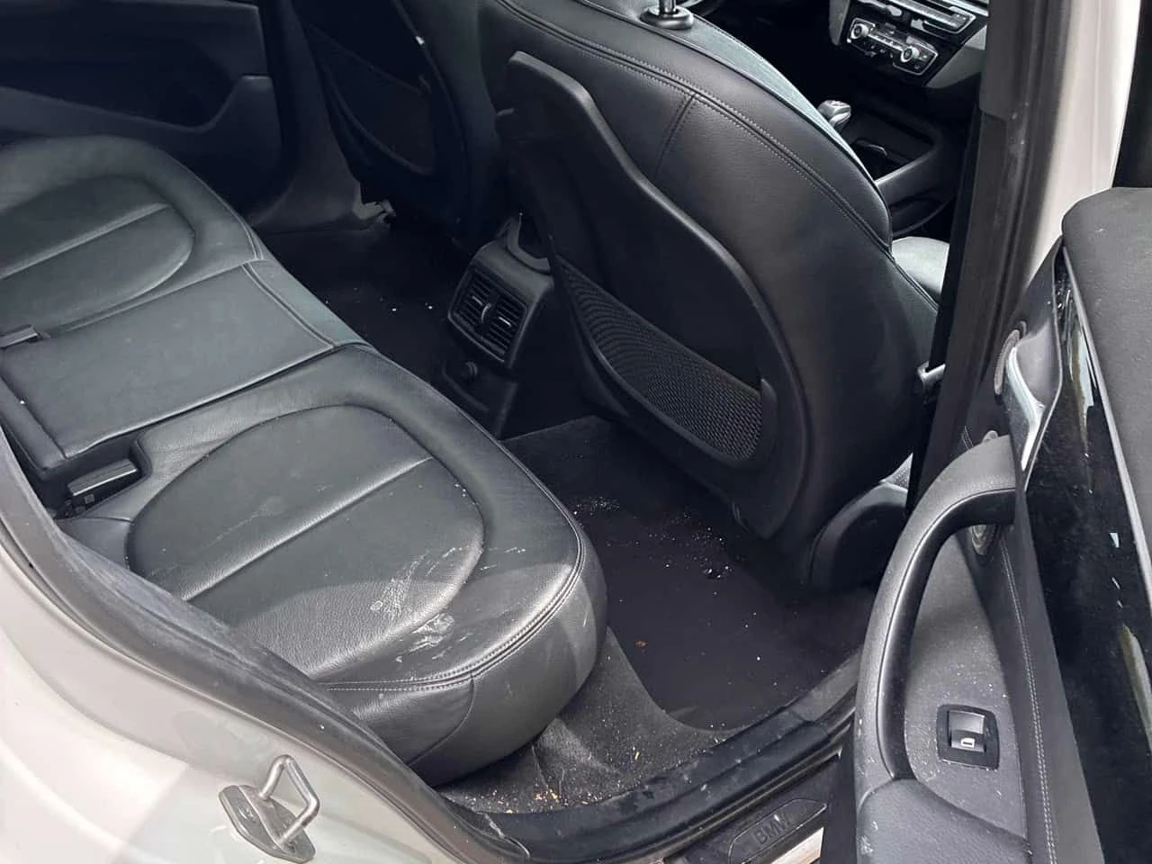 BMW X1 * xDrive28i * КАМЕРА * PANO * H/K * ПОДГРЕВ, снимка 14 - Автомобили и джипове - 54647718