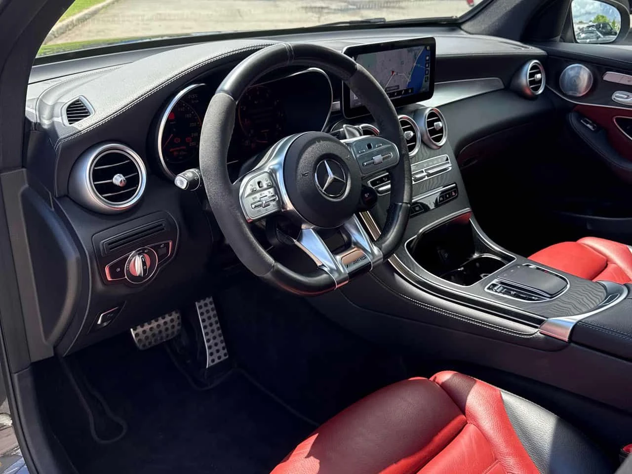 Mercedes-Benz GLC 43 AMG BURMESTER * PANO * KEYLESS *  ПОДГРЕВИ * CARFAX, снимка 6 - Автомобили и джипове - 55025153