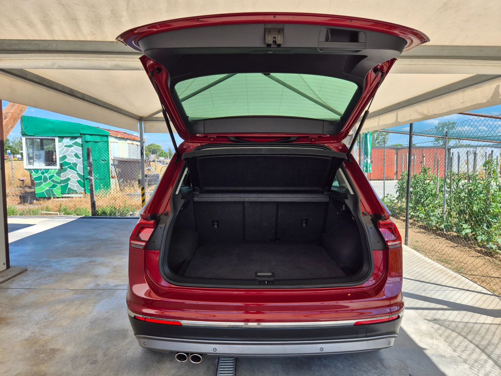 VW Tiguan 2.0TDI* 4-MOTION* AUTOMAT* , снимка 16 - Автомобили и джипове - 55237035