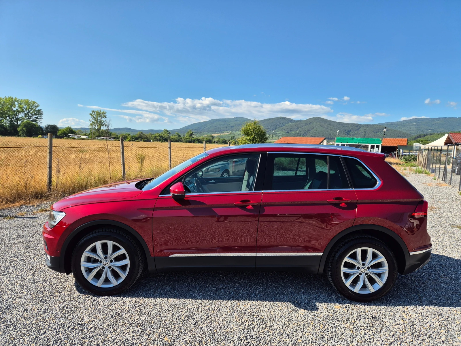 VW Tiguan 2.0TDI* 4-MOTION* AUTOMAT* , снимка 7 - Автомобили и джипове - 55237035